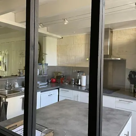 Maison Avec Piscine,terrasse Et Entierement Climatisee Bordeaux