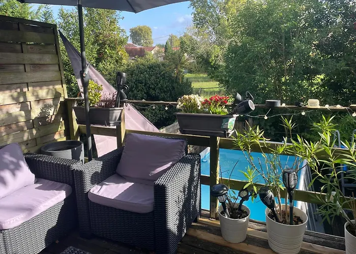 بيت للعطل Parenthese Urbaine De Charme Avec Piscine Et Clim بوردو